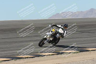 media/Oct-13-2025-Moto Forza (Mon) [[a66d839500]]/4-C Group/Session 2 (Bowl)/